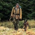ブラッド・ピット演じる退役軍人と義足の愛犬、互いを支え合う固い絆…『ハート・オブ・ビースト』予告編 画像