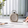 バルミューダの「The Clock」に特別カラー・シャンパンゴールドが登場。新機能「ナイトルーティン」も話題に