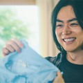 菅田将暉、優しい眼差し＆微笑み 恋人・家族との休日リアルに描く「セカスト」CM初出演 画像