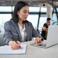 「出世しない社会人」がやりがちな行動とは？ 具体例と理由に迫る 画像