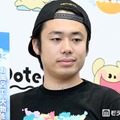 フィッシャーズ・シルクロード「ひぃじいちゃん・ひぃばあちゃんの家へ」息子との2ショット公開「大きくなっててびっくり」「優しいパパの顔してる」と反響 画像