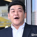 サンドウィッチマン富澤、“ピースサインに違和感”判明した病気「伊達は右手がそんな状態」 画像