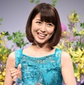 新妻聖子「久しぶりに髪を切りました」イメチェン披露「ぱっつんボブ素敵」「ツヤツヤで綺麗」の声 画像
