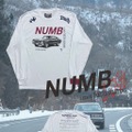 TRAVISとのコラボTシャツ（ロングスリーブ）価格：11,000円（税込）カラー：ホワイト