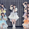 MORE STAR、山本るしあ＆鈴木花梨脱退後初パフォーマンス 7人で「ハグ！」披露【ガルアワ2026A/W】 画像