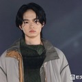 「国宝」で話題・越山敬達、クールな表情で観客魅了「大人っぽい」「スタイル良い」と反響【ガルアワ2026A/W】 画像