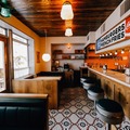 【原宿】まるで1940年代のアメリカンダイナー、バーガーやパンケーキを楽しめる「Jennifer Seven Little DINER」 画像