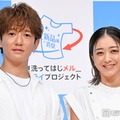 みちょぱ＆大倉士門夫婦「僕が産まれた時に着せてもらっていた初着」スタジオ家族ショット公開「父から息子へ伝わるって素敵」「綺麗なパパとママ」 画像
