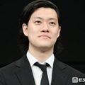 粗品（C）モデルプレス