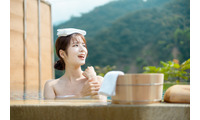 温泉旅行でビックリ！ 男性が「育ちが悪い」と感じる40代女性のお風呂マナー【GWベストセレクション】 画像