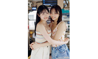 晴こころ＆江下晏梨、ビキニ姿で美バスト際立つ “あんはる”コンビで「ヤンマガ」表紙初登場 画像