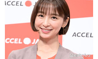篠田麻里子「タン好き親子」焼肉店での娘と親子ショット「ピッタリくっついてて可愛い」「大きくなりましたね」と反響 画像