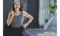 「四十肩に悩まされる私の頼れる存在に」45歳人気スタイリスト樋口かほりさんが壮絶な“オバ見え”肩コリケアから脱却できた「ただならぬタンクトップ」とは 画像