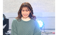 “令和の峰不二子”阿部なつき、胸元ざっくりキャミワンピ姿「色気すごい」「スタイル抜群」の声 画像