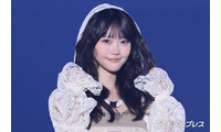 MORE STAR遠藤まりん、フード被りハートポーズで魅せる 色白美脚輝く【IDOL RUNWAY COLLECTION 2026A/W】 画像