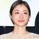 石原さとみ、共演俳優の行動に感激「こういう役者になりたい」透けドレスで美デコルテ＆背中チラ見せ【ミッシング】 画像