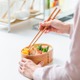 ”手作りのお弁当”を持参した同僚。お弁当箱を覗くと⇒まさかのサプライズに『誰からの愛情表現ですか？』と笑う声 画像