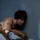 Snow Man渡辺翔太、怪奇現象にうなされる 事故物件の“謎”迫る場面写真解禁【事故物件ゾク 恐い間取り】 画像