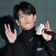 佐藤健、中国グルメを満喫するもぐもぐSHOTにファン悶絶「最高です」「カッコよすぎて倒れそう」 画像