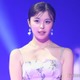 美人インフルエンサー、美脚輝くミニ丈コーデ披露「スタイルよすぎ」の声 画像