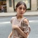 「国宝級」道重さゆみ、ほっそり美肩がチラリ！肌見せ夏コーデに絶賛の声「優勝すぎます！」 画像