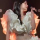 「神々しい」鈴木愛理、シースルー衣装を着こなすステージSHOTに絶賛の声「スタイル良すぎ」 画像