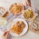 丸亀製麺、揚げうどんスナック「丸亀シェイクぴっぴ」新登場 “無限コンソメ”“のり塩まみれ”など3つの味 画像