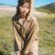 日向坂46富田鈴花、ビンテージライクでクールに決める 写真集先行カット第5弾解禁 画像