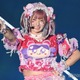 しなこ、ミニスカから美脚スラリ ガーリー私服姿に「いつもと雰囲気違う」「ハーフツイン可愛すぎ」と反響 画像