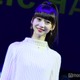 第1子妊娠中の元NGT48荻野由佳、ノースリーブ赤ワンピでふっくらお腹際立つ「大きくなってる」「綺麗」 画像