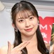 モー娘。牧野真莉愛、膝上ミニスカで美脚披露 イチロー氏の米殿堂入り号外のため朝7時から列並ぶ 画像