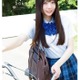 日向坂46五期生・坂井新奈、人生初のソロ表紙 制服姿で初々しい表情披露 画像