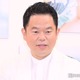 ダイアンの津田篤宏、自宅の巨大プールで平泳ぎ 設置動画公開で「こんなお父さんいたら最高」「憧れる」と反響 画像