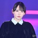 ≠ME鈴木瞳美、ベアトップ私服で美デコルテ全開 ヘアスタイルにも注目集まる「レア」「大人っぽい」 画像