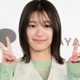 鳴海唯、変形トップスから美肩チラリ「何でも着こなしててすごい」「おしゃれ上級者」と反響 画像