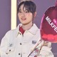 26年度朝ドラ主演の上坂樹里、遊び心溢れるワッペンジャケット着こなし【TGC2025A/W】 画像