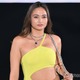 “驚異の10等身”香川沙耶、水着姿で美バスト開放 “6年ぶり”ハワイ満喫ショットに「圧巻のスタイル」「セクシー」の声 画像