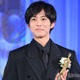 松坂桃李「御上先生」は「熱い思いに共感したスタッフ、キャストが集まったもの」主演男優賞受賞に喜び【東京ドラマアウォード2025】 画像