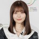 長濱ねる、黒ストッキング×ミニスカ姿での寝そべりショット公開「ビジュ最強」「セクシー」と反響 画像