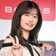 乃木坂46五百城茉央、ノースリーブワンピ姿で透明感放つ「肩のライン綺麗」「華やかで美しい」 画像