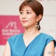 潮田玲子「かなり早めに出せた」巨大クリスマスツリー披露に驚きの声殺到「天井高すぎ」「お子さん喜びそう」 画像