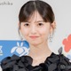齋藤飛鳥、変形トップスから素肌輝く「異次元の可愛さ」「華奢」と反響続々 画像