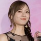 乃木坂46梅澤美波、二の腕スラリのタンクトップ姿 腕組みショットにファン歓喜「横顔綺麗すぎ」「大人な雰囲気」 画像