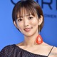 2児の母・夏菜「娘が貼ったシール腕に付きっぱなし」タンクトップ姿の近影写真が話題「一気に親近感」「可愛いママ」 画像