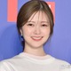 白石麻衣、変形スカートから色白美脚スラリ「大人可愛い」「女神級の美しさ」の声 画像