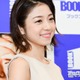 中村静香、美ウエストのぞくショート丈インナーのデニムコーデ公開「くびれが美しい」「カジュアルなコーデも似合う」の声 画像
