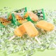 ファミマ、メロン果汁21％の濃厚アイスが今年も登場 夕張＆富良野の恵みを贅沢に配合 画像