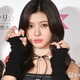 Kep1erダヨン、ミニスカ姿の美脚ショット公開「ため息出るほど美しい」「圧倒的なスタイル」と反響 画像
