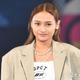 “驚異の10頭身”モデル・香川沙耶、ウエスト＆美脚際立つウエスタン風W杯コーデに絶賛の声「異次元の美ボディ」「着こなしがお洒落すぎ」 画像