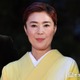 寺島しのぶ、幼少期の父との写真公開 母からの微笑ましいエピソードも明かす「柔らかい表情で素敵」「お宝写真」 画像